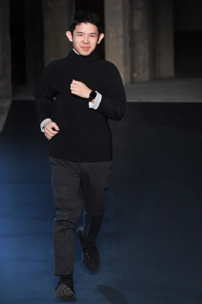 Look 34